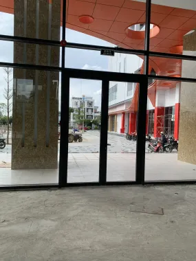 Mẫu Cửa Nhôm Kính 04